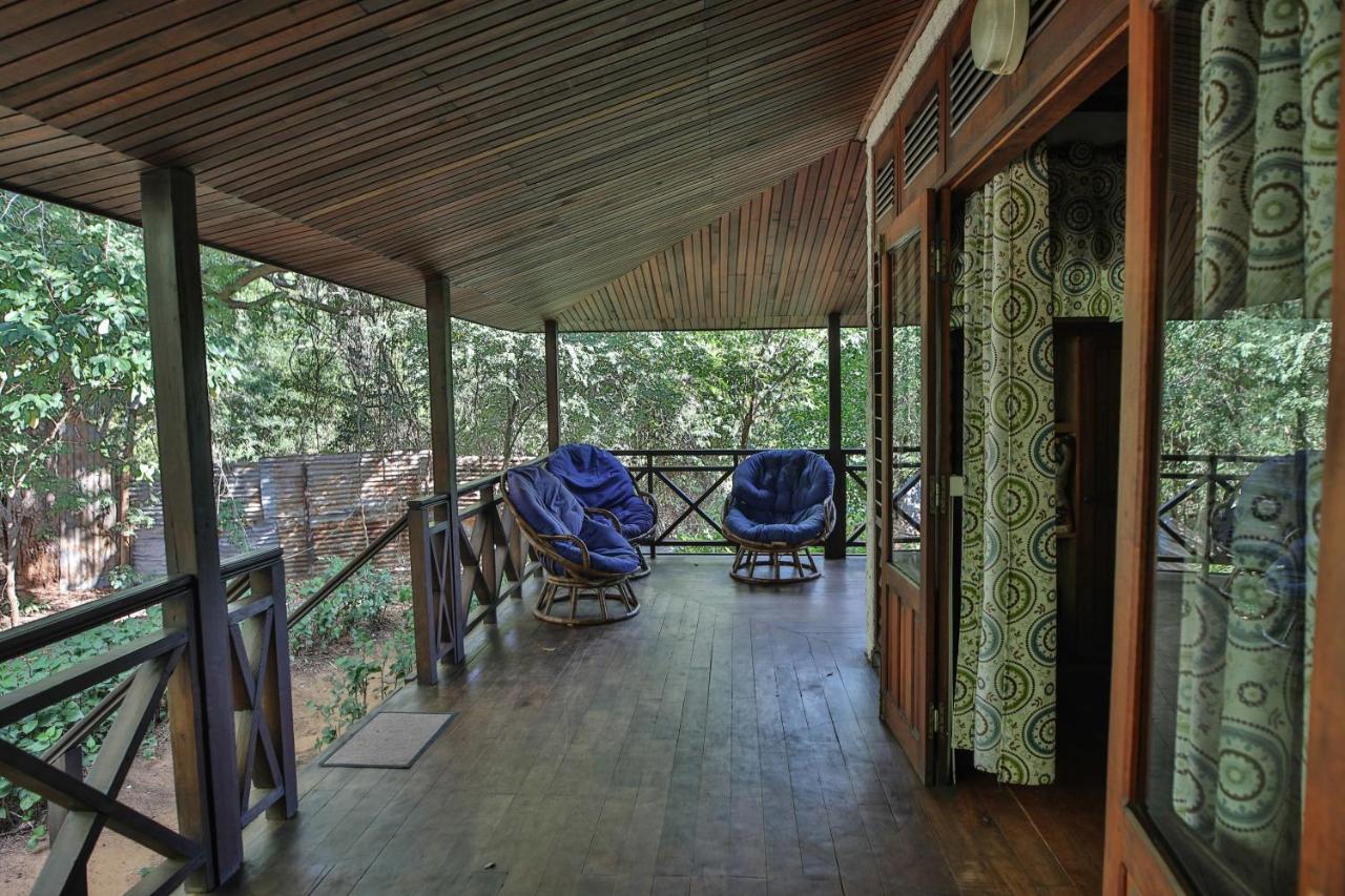 Olympe De Bemaraha Hotel Bekopaka ภายนอก รูปภาพ